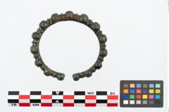Foto von Bronzeknotenarmreif (NHMW-PRAE-026132)